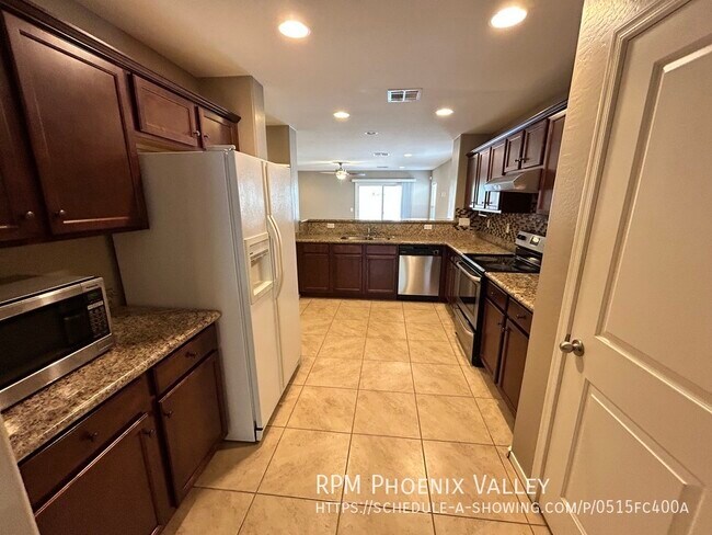 Foto del edificio - 4 Bed / 2 Bath Single Level Phoenix Home