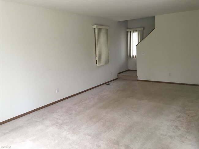 Foto del edificio - 3 br, 1.5 bath Duplex - 2402 Morning Dawn Dr