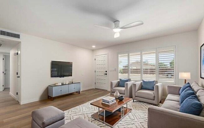 Foto del edificio - 2958 S El Paradiso