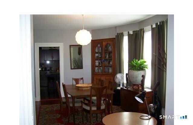 Building Photo - 347 Sherman Ave