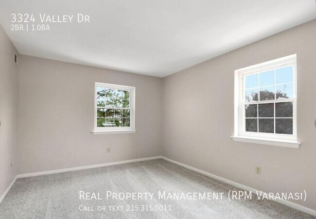 Building Photo - 3324 Valley Dr