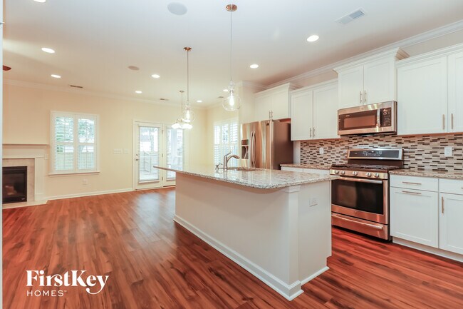 Building Photo - 1655 Emmets Rd