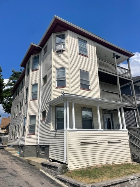 Building Photo - 7 Wyman St