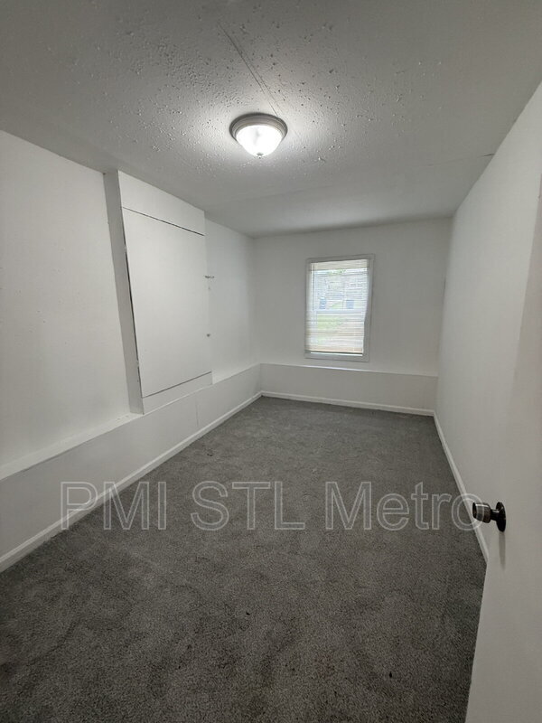 Building Photo - 319 Reasor Dr