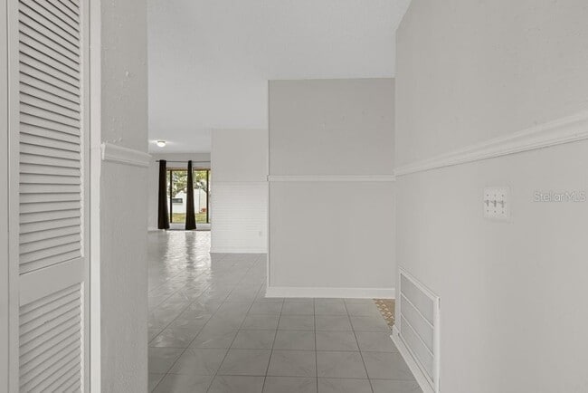 Building Photo - 5524 Gridley Ln