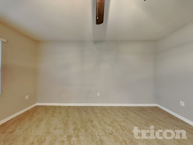 Foto del edificio - 5765 Arlington River Dr.