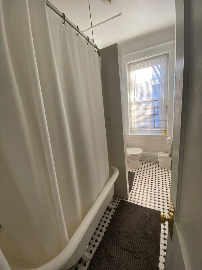 Foto del edificio - 210 Hemenway St