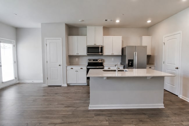 Building Photo - 212 Dale Mires Ln