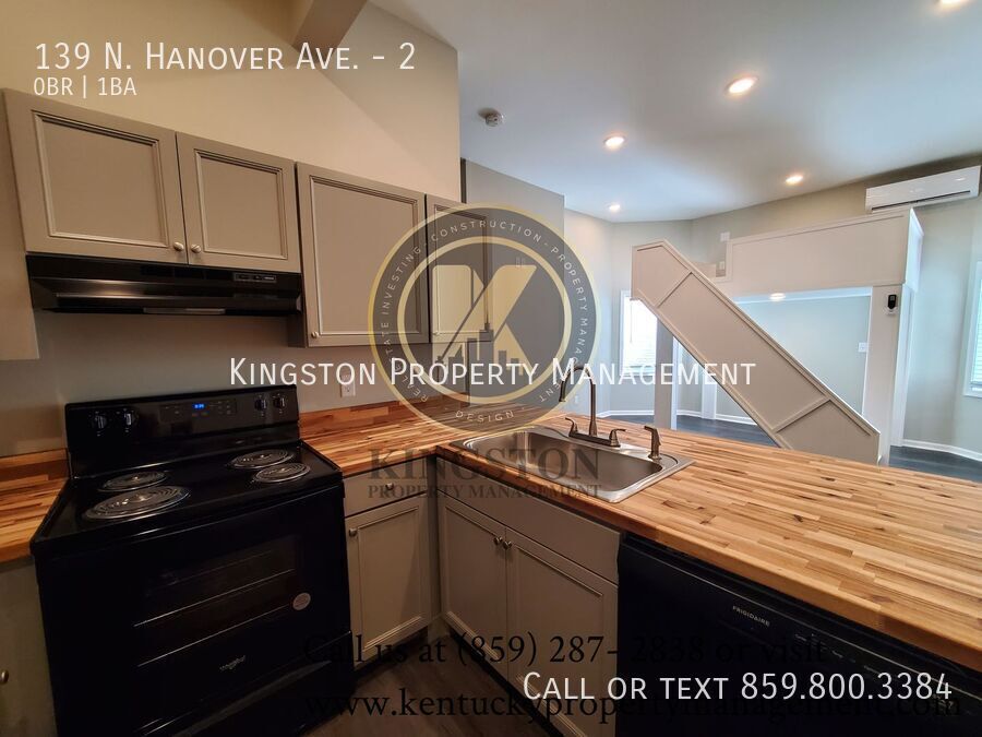139 N Hanover Ave Unit 2, Lexington, KY 40502 Room for Rent in