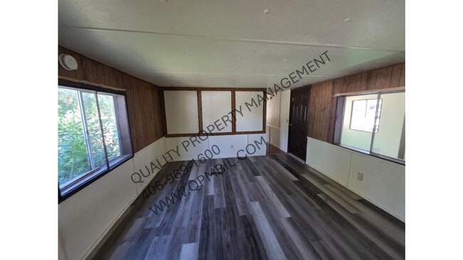 Building Photo - 3955-3956 BLUEBIRD MOBILE CT