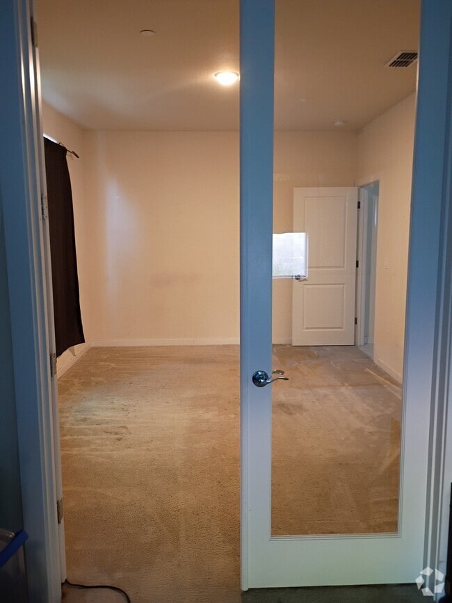 Building Photo - 4907 Regatta Ct