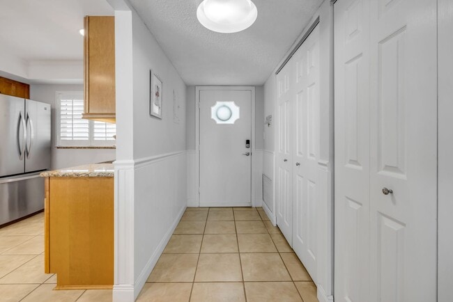 Foto del edificio - New Smyrna Fully Furnished 2BD/2BA Beach Condo in Waterfront Community!