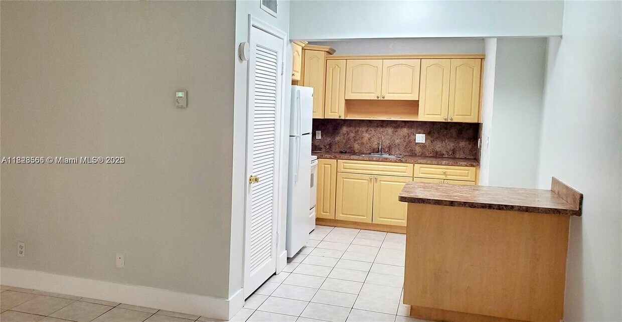 Foto principal - 4163 SW 67th Ave
