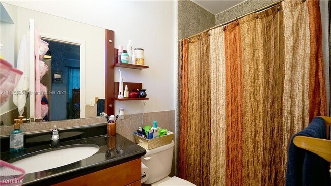Foto del edificio - 3 br, 2 bath House - 6740 SW 12th St