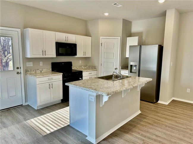 Foto del edificio - 6823 Devotion St