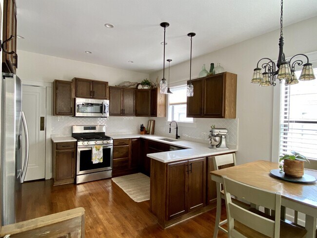 Foto del edificio - 107 W Ridgewood Ct