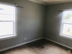 Building Photo - 2916 S 700 E