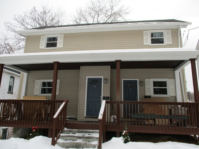 Building Photo - 461 Broadway St