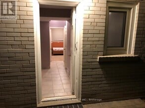 Building Photo - 10 Oscar Ct