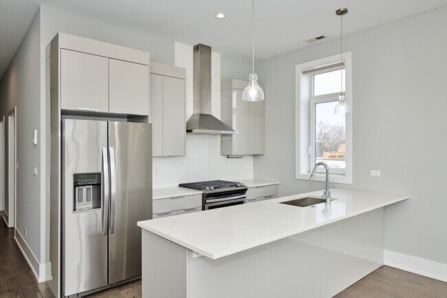 Foto del edificio - 1338 W Cullerton St