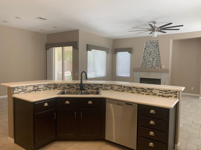 Building Photo - Gated Meticulous Summerlin Home
