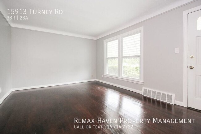 Building Photo - 15913 Turney Rd, Maple Hts - Gorgeous 3 be...