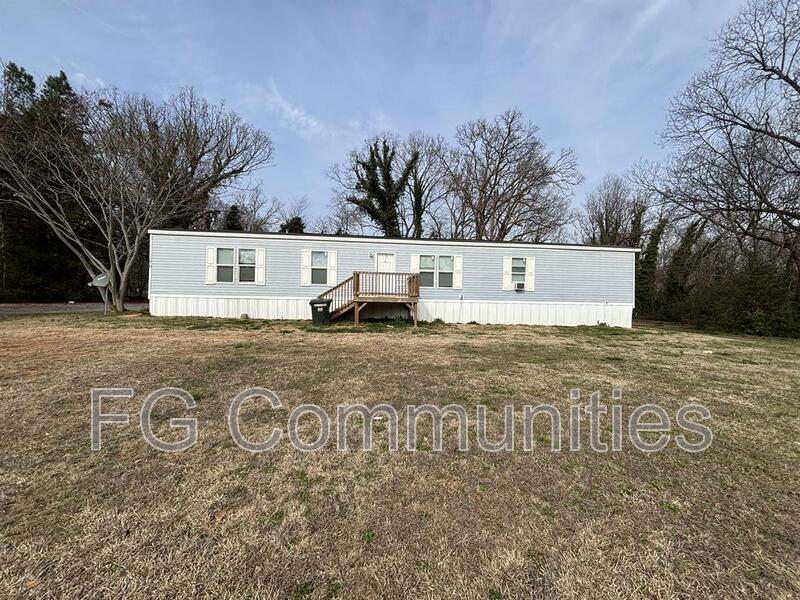 Building Photo - 1010 Old Church Rd