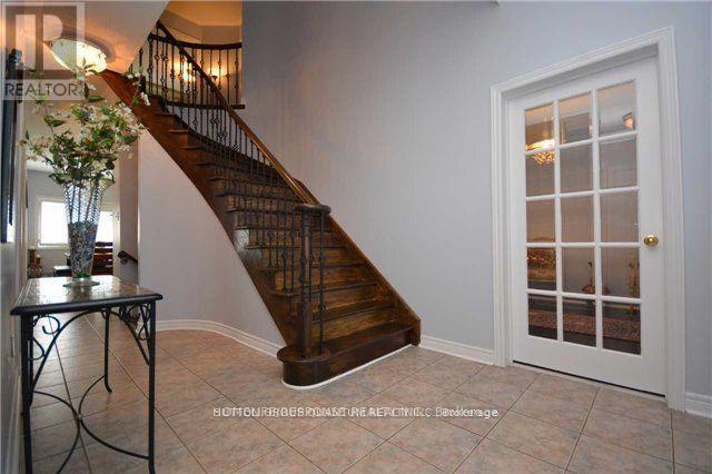 Building Photo - 3036 Hawktail Crescent