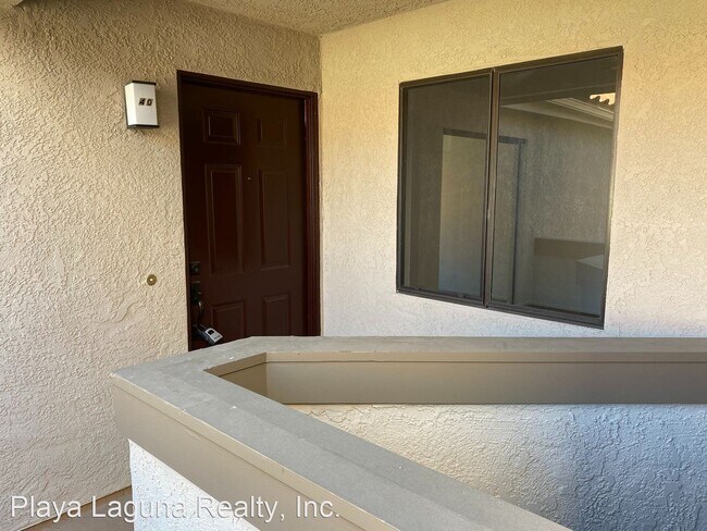 Building Photo - 3 br, 2 bath House - 28151 Montecito #40
