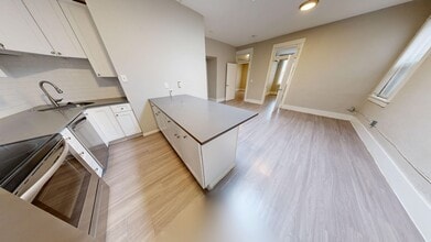 Building Photo - 1116 13th St