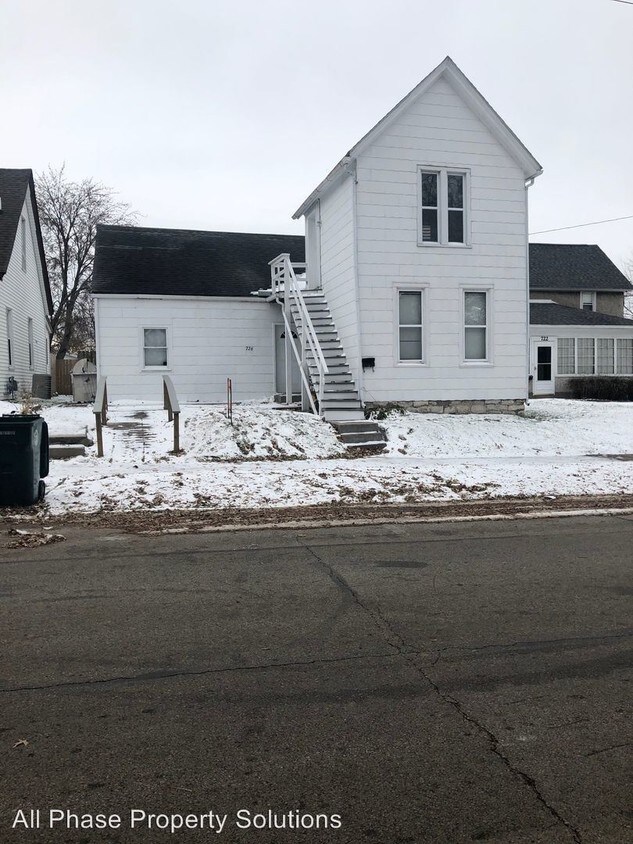 Primary Photo - 726 Jackson St