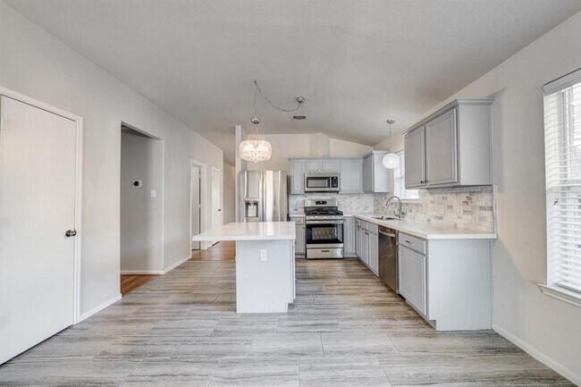 Building Photo - 23115 Postwood Oaks Dr