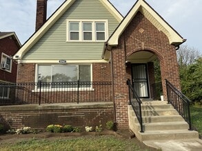 Building Photo - 5741 Lakewood St