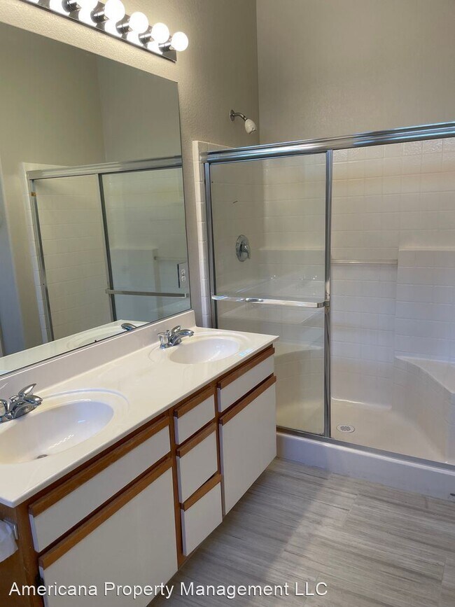 Foto del edificio - 4 br, 2 bath House - 1647 Dwayne Stedman Ave