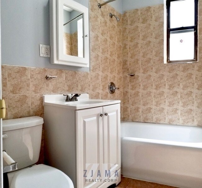 Foto del edificio - 971 E 34th St