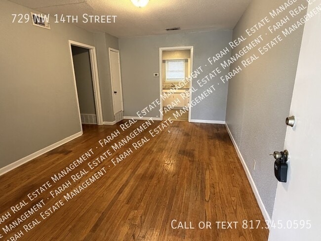 Foto del edificio - 729 NW 14th St