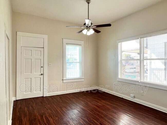 Foto del edificio - 2531 W Cherry St