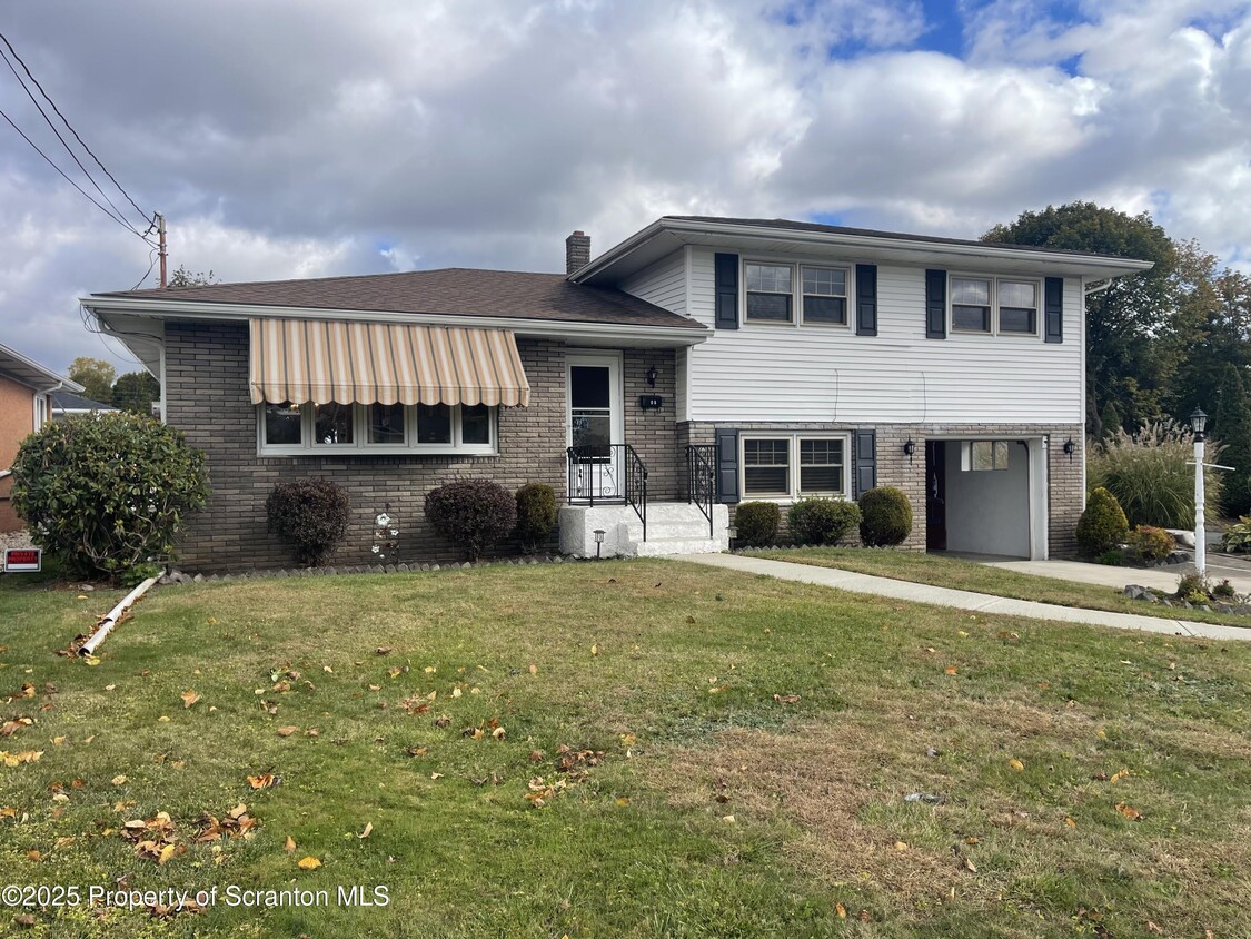 Foto principal - 708 Woodmere Ave