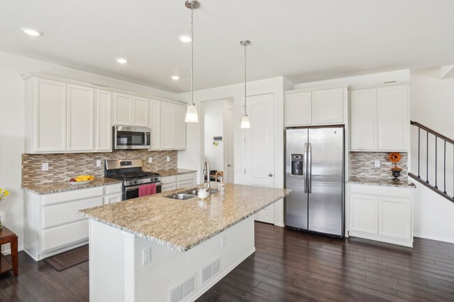 Building Photo - 4 bed 3.5 bath house located in Thornton!!