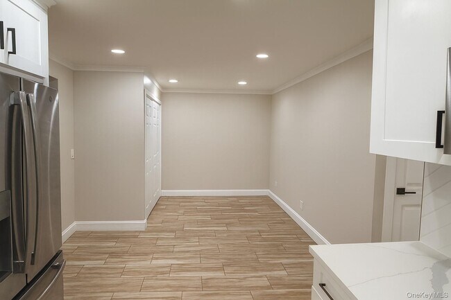 Foto del edificio - 195 Meagher Ave