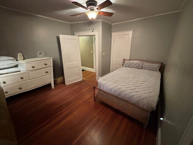 Building Photo - 25 Broadway