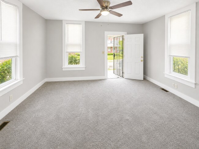Foto del edificio - Spacious 3 Bedroom House
