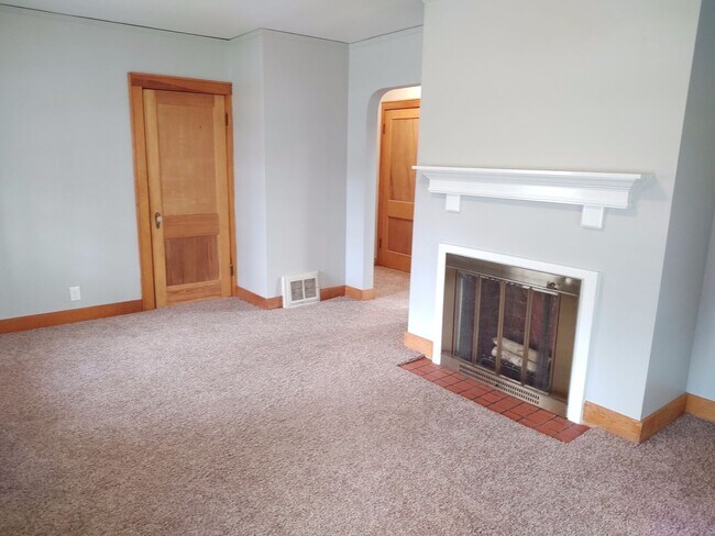 Foto del edificio - Great 3 Bedroom Home for Rent in Moline