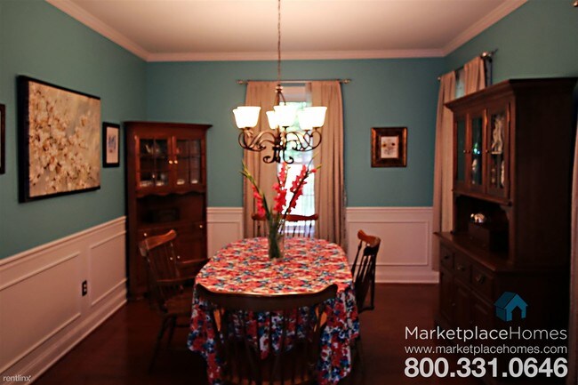 Building Photo - 4 br, 2.5 bath House - 457 NW Corner Rd
