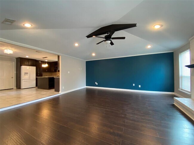 Foto del edificio - 2419 Old Mill Rd