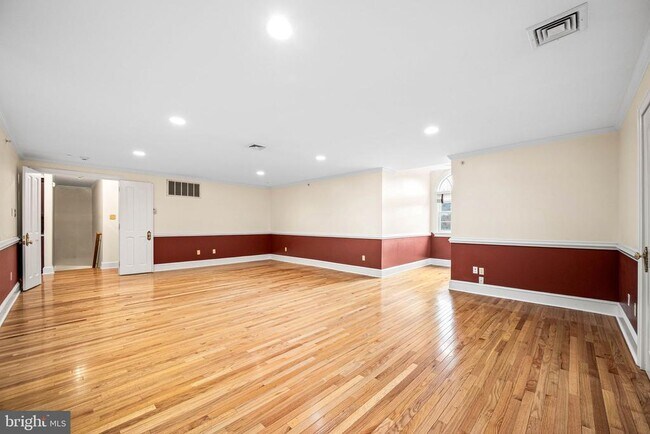 Foto del edificio - 2 Greystone Cir