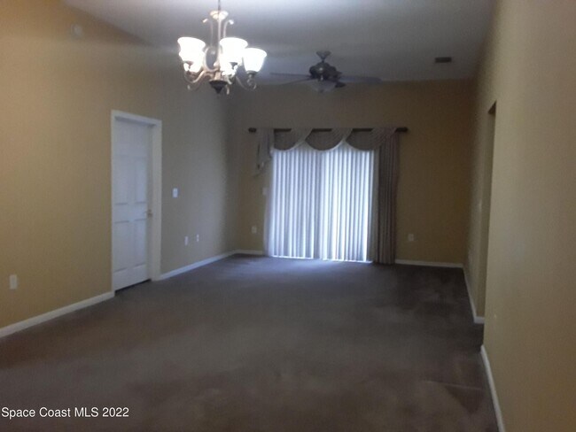 Foto del edificio - Ground floor corner unit