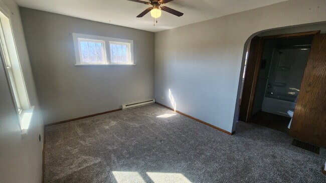 Foto del edificio - 2 Bedroom, 1 Bathroom Single Family Home - Available April 1st!