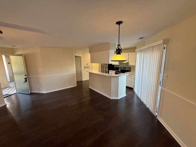 Foto del edificio - Beautiful Condo minutes from Uptown Charlotte