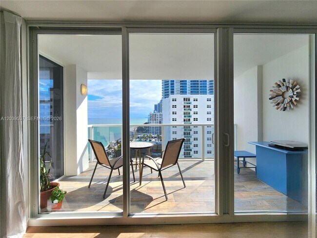 Foto del edificio - 2751 S Ocean Dr
